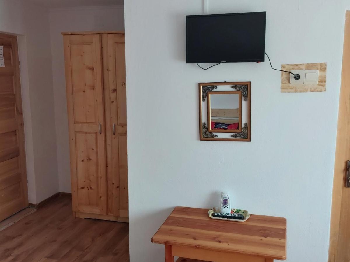 Pensiunea Schilacy Grosii Tiblesului Esterno foto